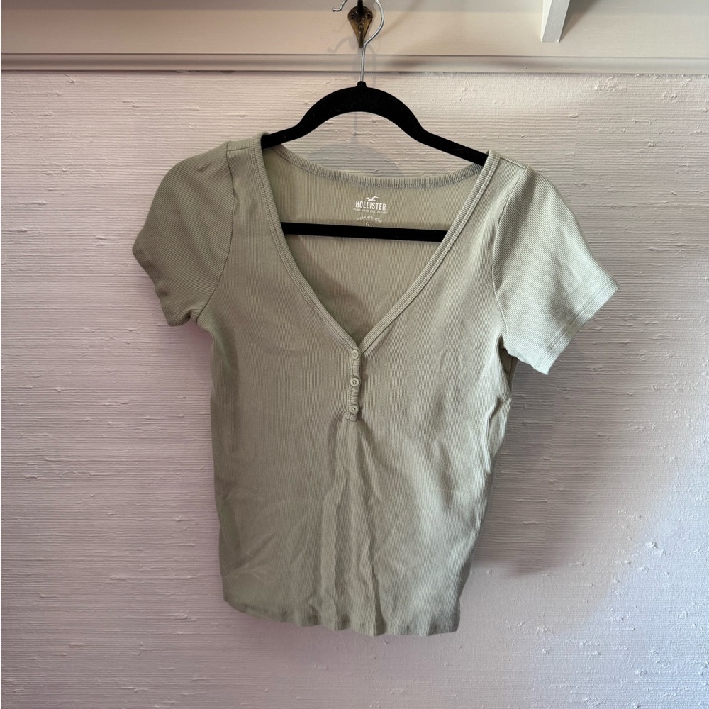 Hollister Green Top